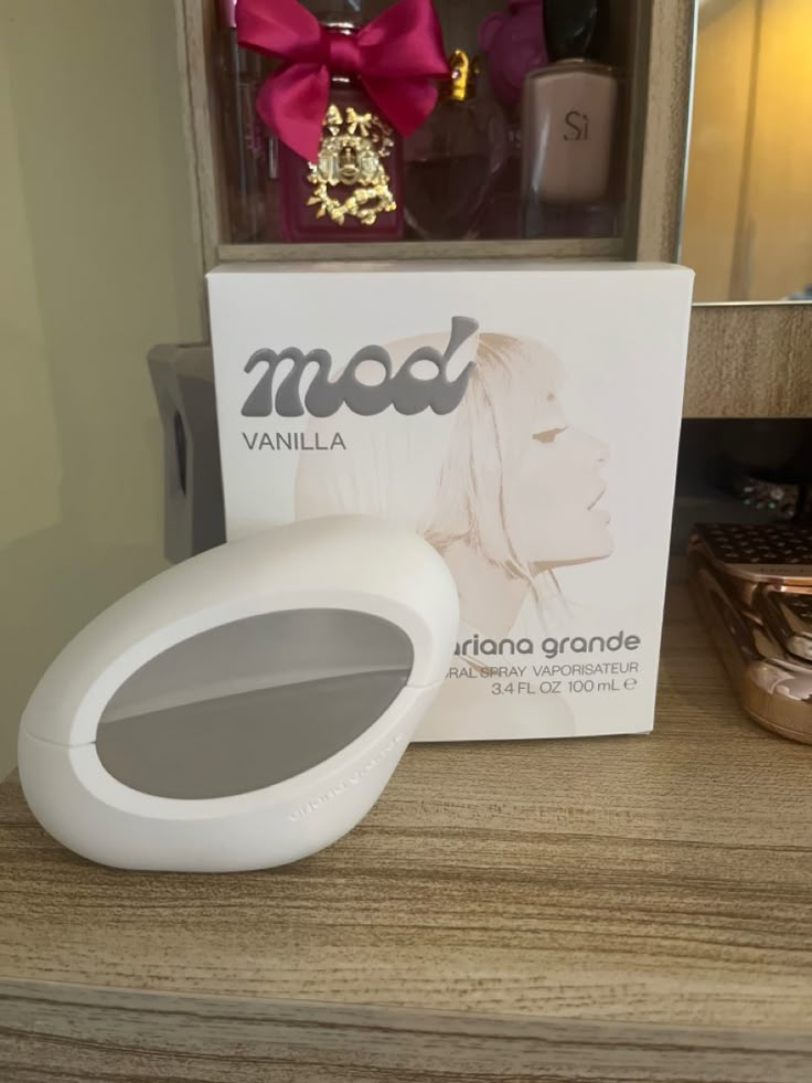 Ariana Grande Mod Vanilla Eau de Parfum – Sweet & Creamy Fragrance | 3.4 oz